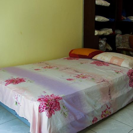 Birbili Youth Guest House 雅典 外观 照片