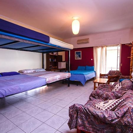 Birbili Youth Guest House 雅典 外观 照片