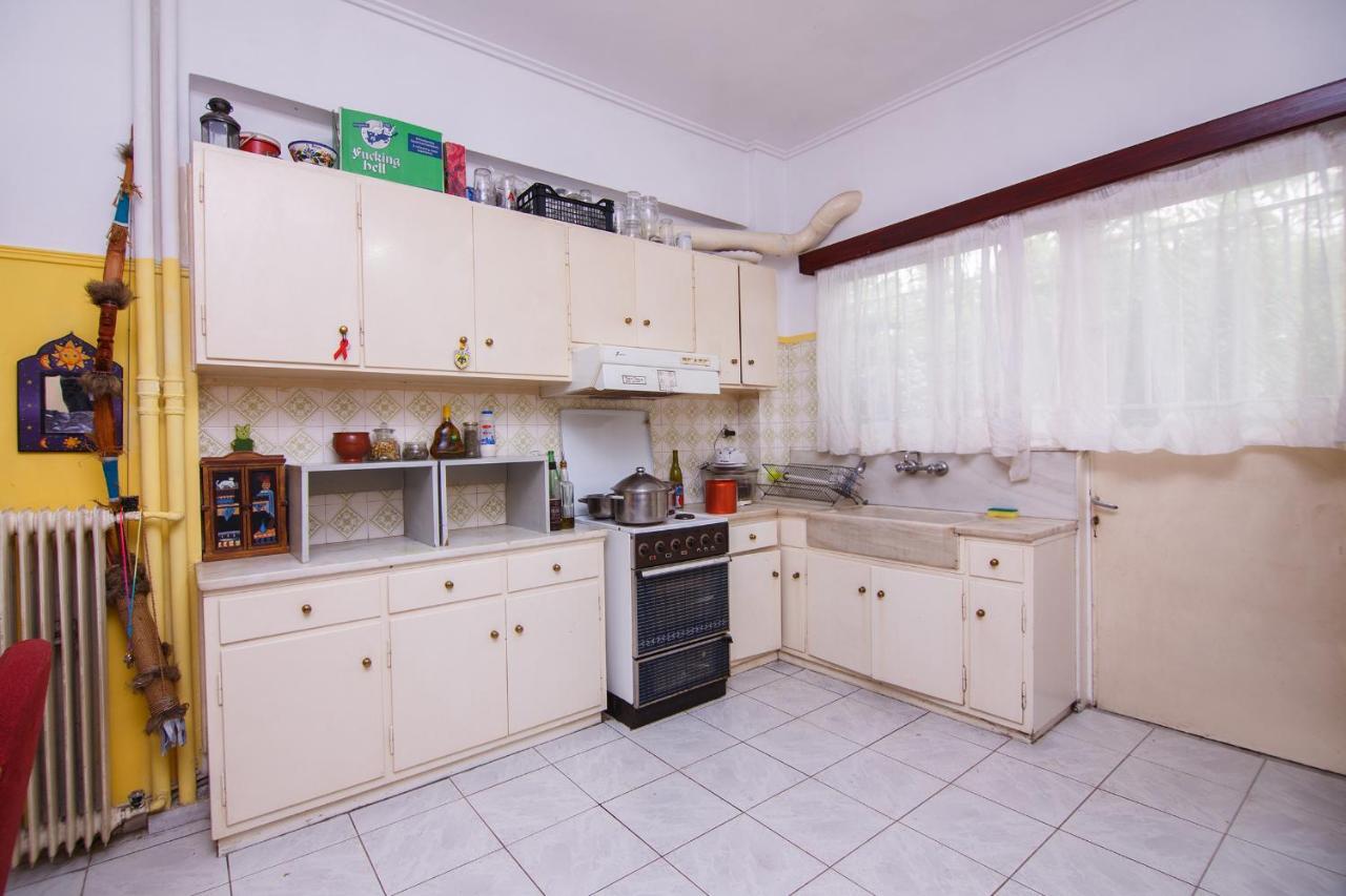 Birbili Youth Guest House 雅典 外观 照片
